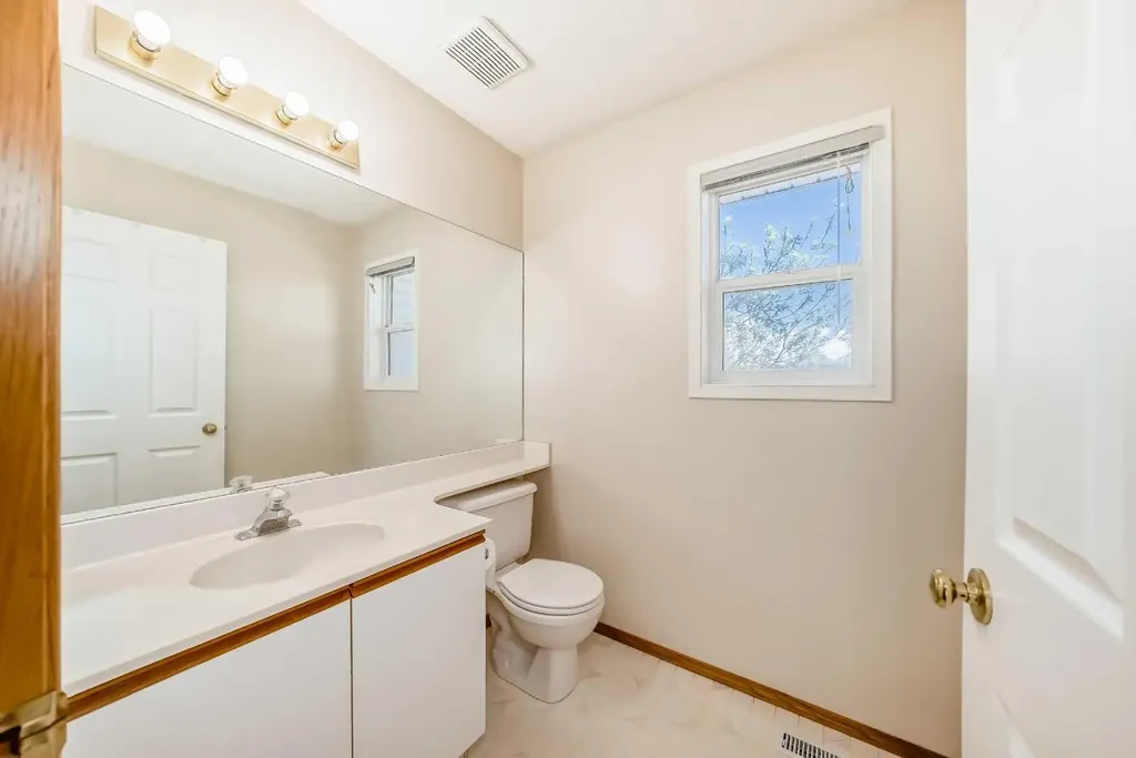 31 Harvest Oak Circle NE Calgary AB T3K 4S6