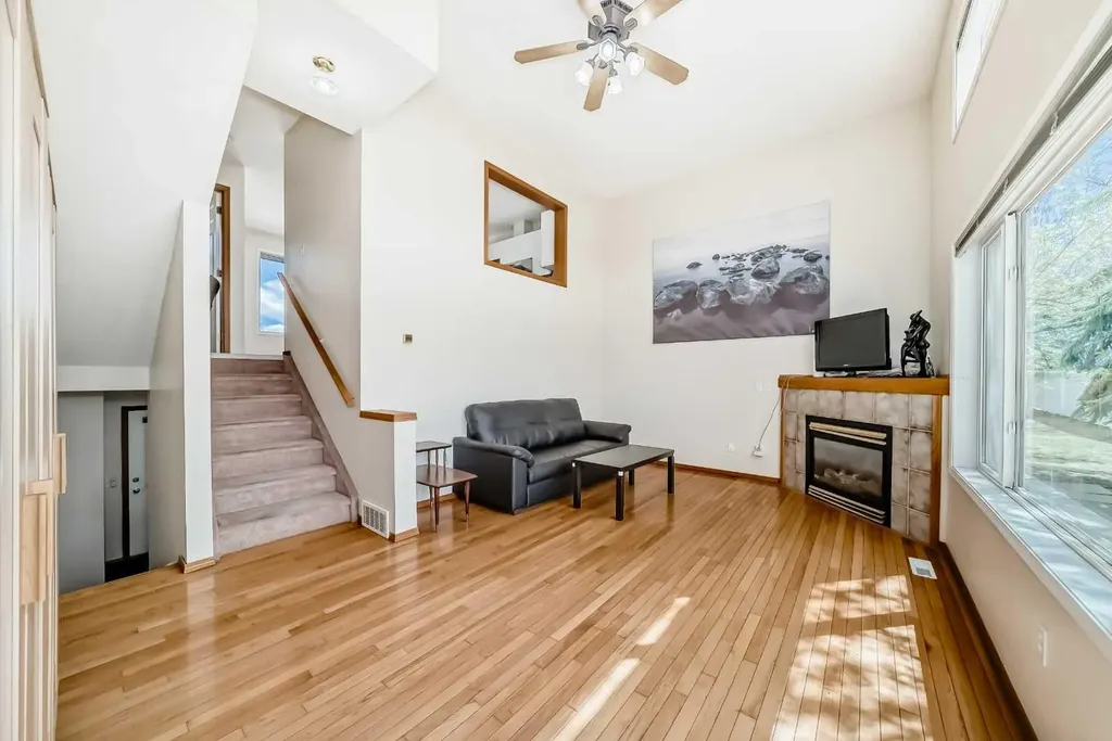 31 Harvest Oak Circle NE Calgary AB T3K 4S6