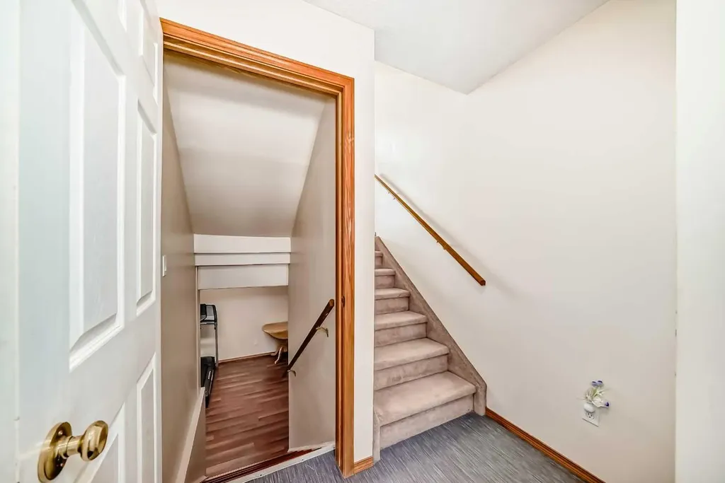 31 Harvest Oak Circle NE Calgary AB T3K 4S6