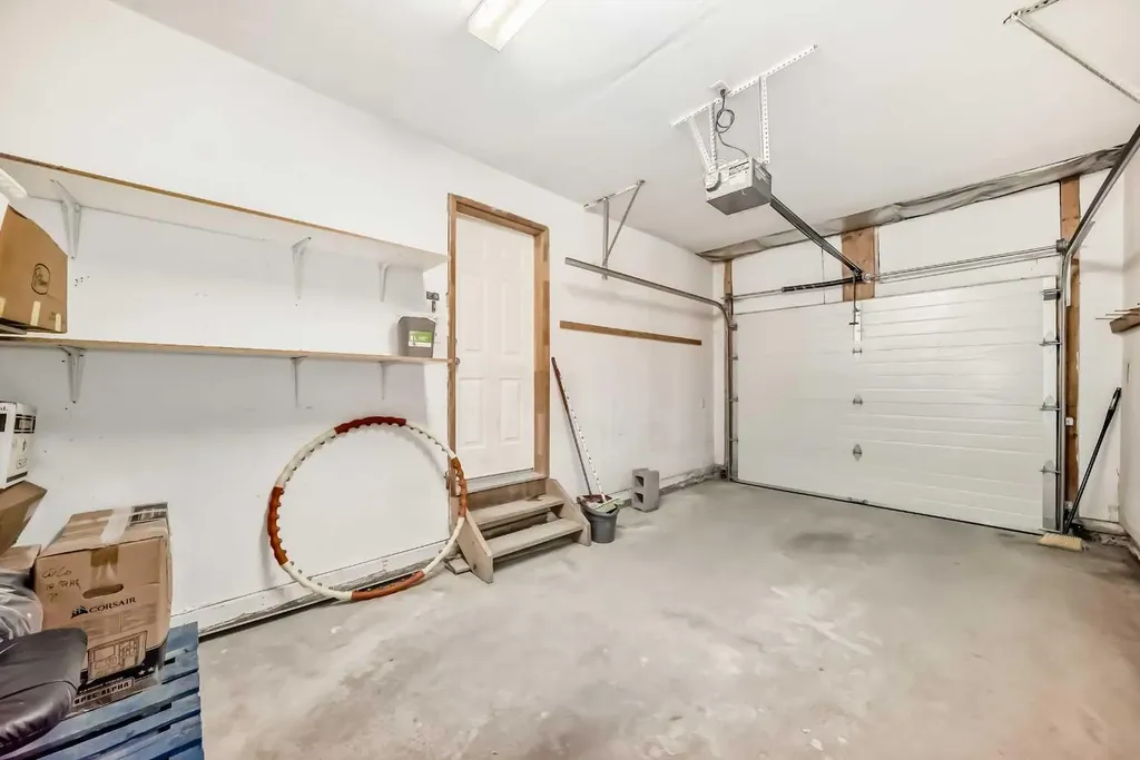 31 Harvest Oak Circle NE Calgary AB T3K 4S6