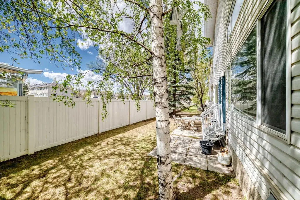 31 Harvest Oak Circle NE Calgary AB T3K 4S6