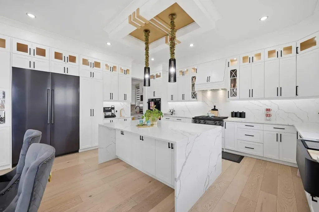 4942 84 Avenue NE Calgary AB T3J 2J5