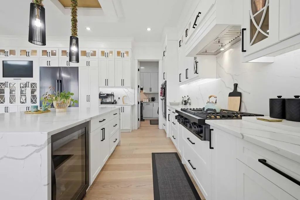 4942 84 Avenue NE Calgary AB T3J 2J5