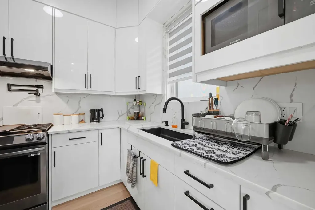 4942 84 Avenue NE Calgary AB T3J 2J5