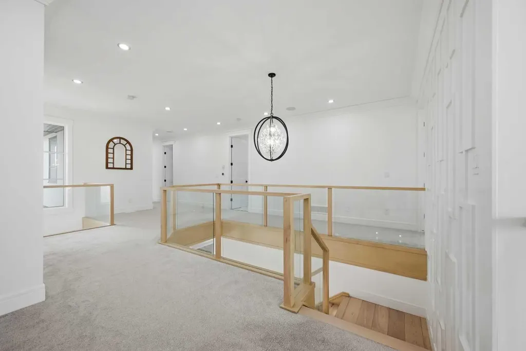 4942 84 Avenue NE Calgary AB T3J 2J5
