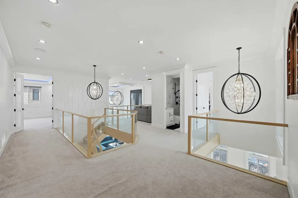 4942 84 Avenue NE Calgary AB T3J 2J5