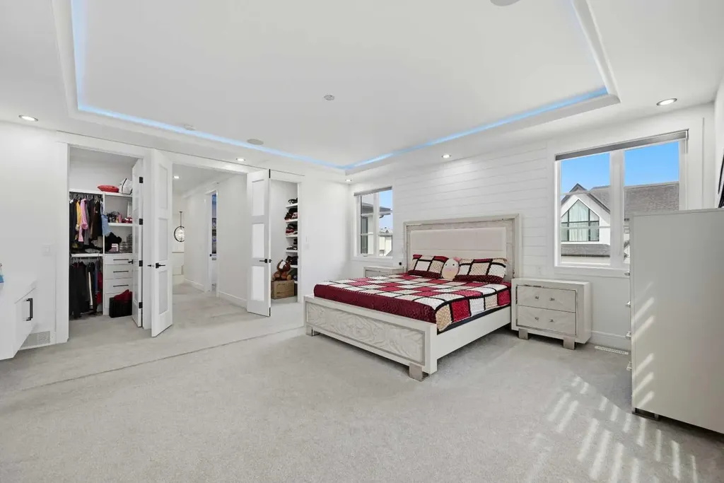 4942 84 Avenue NE Calgary AB T3J 2J5