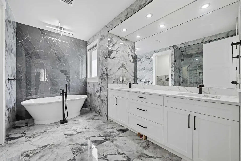 4942 84 Avenue NE Calgary AB T3J 2J5