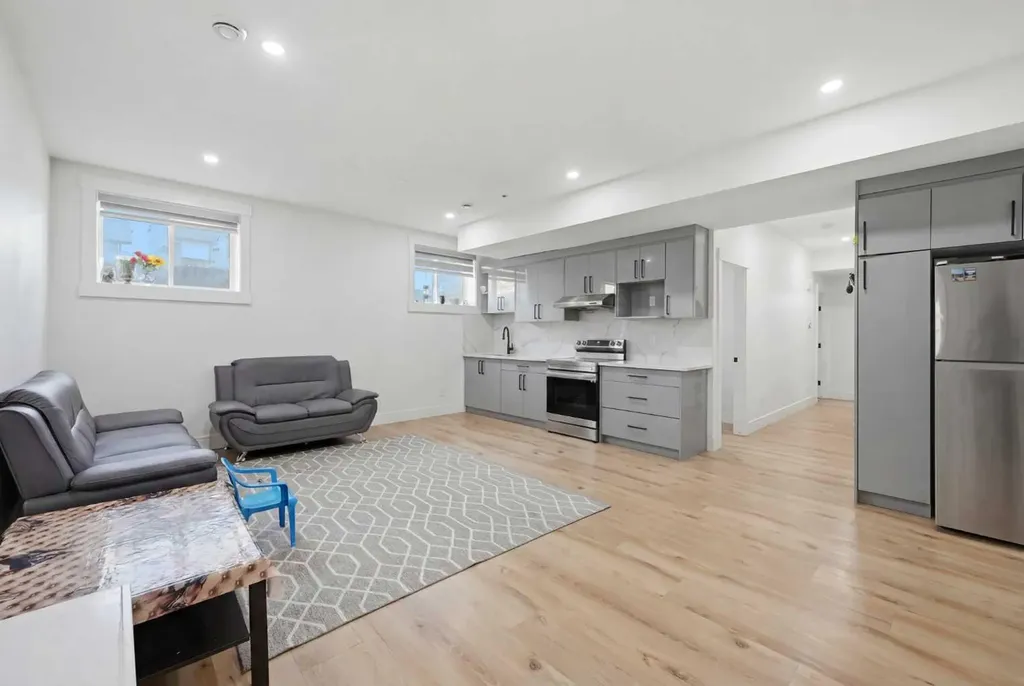 4942 84 Avenue NE Calgary AB T3J 2J5