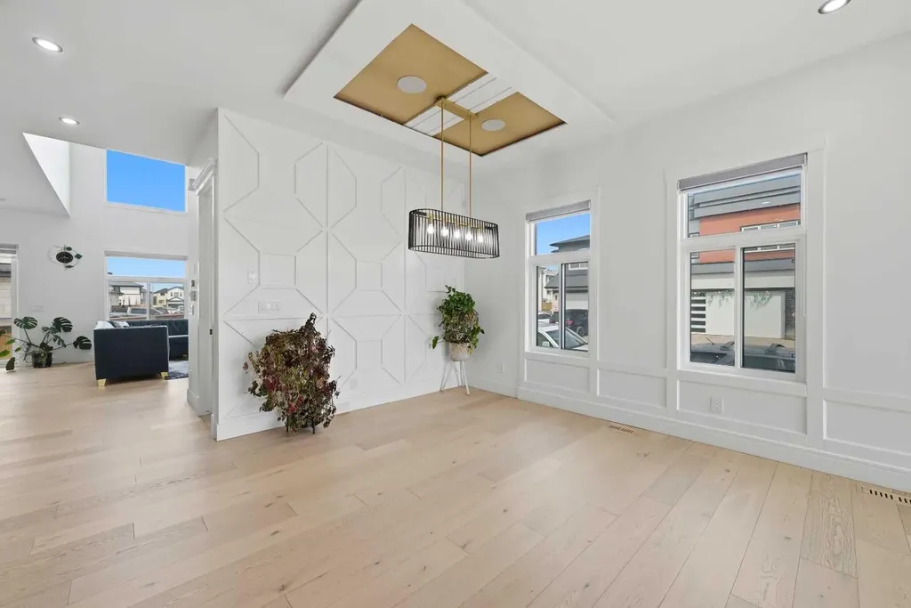 4942 84 Avenue NE Calgary AB T3J 2J5