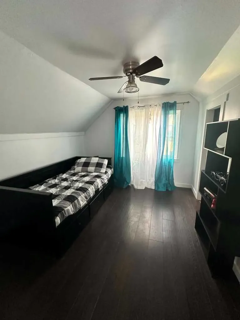 5413 57 Street Ponoka AB T4J1L6