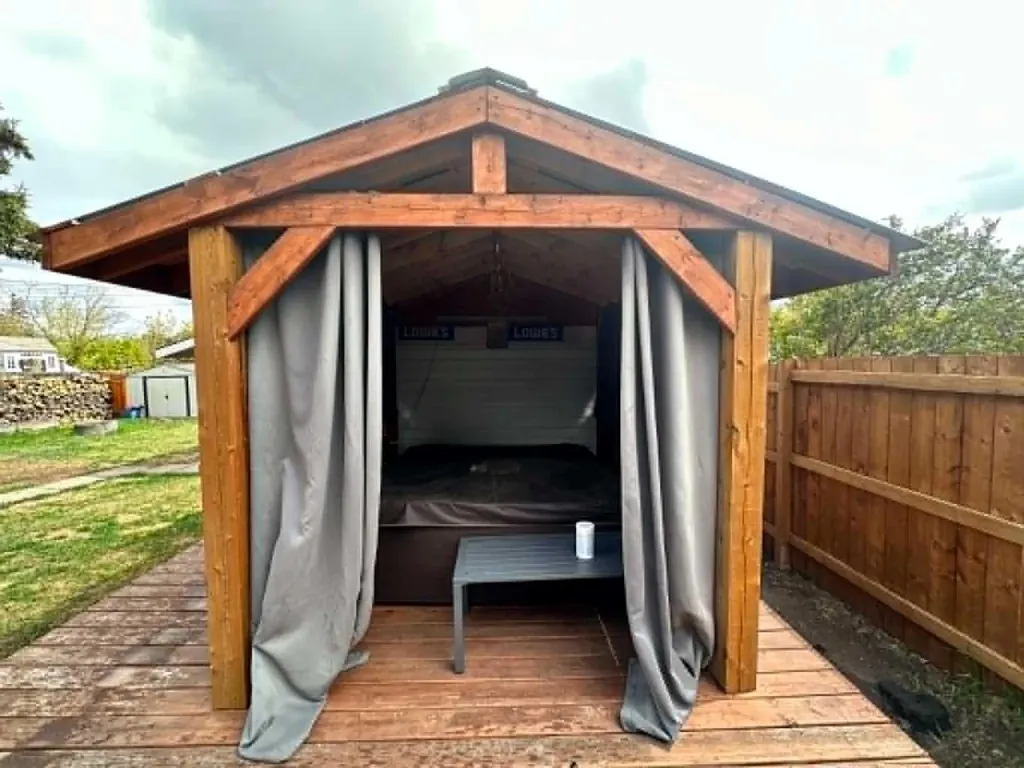 5413 57 Street Ponoka AB T4J1L6