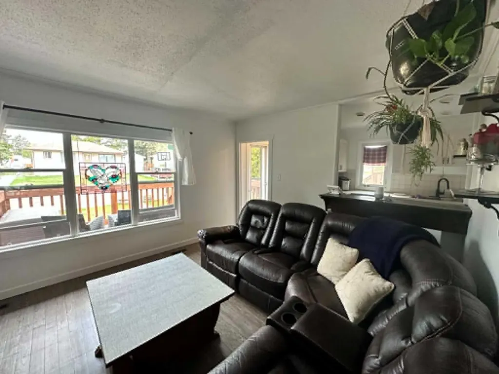 5413 57 Street Ponoka AB T4J1L6