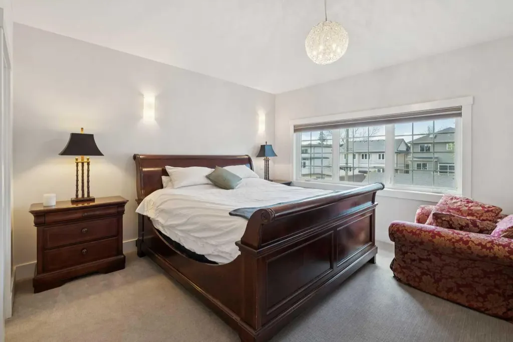 1811 31 Avenue SW Calgary AB T2T 1S8