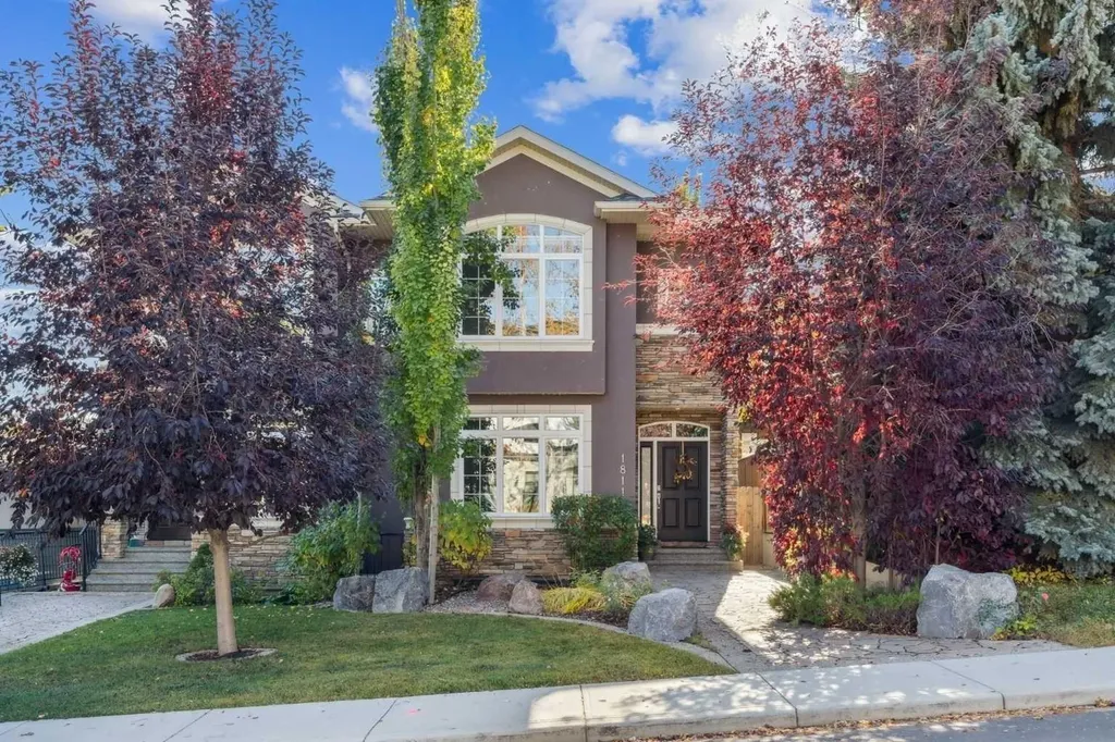 1811 31 Avenue SW Calgary AB T2T 1S8