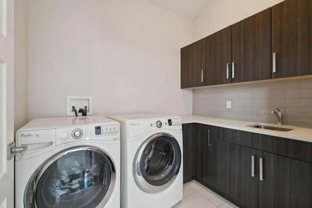 1811 31 Avenue SW Calgary AB T2T 1S8