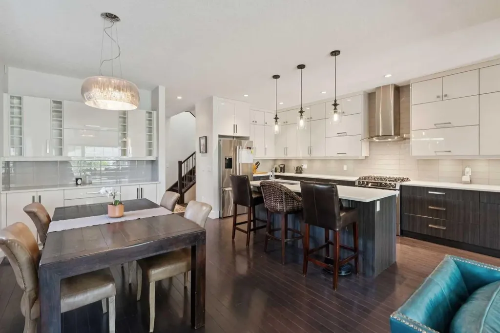 1811 31 Avenue SW Calgary AB T2T 1S8