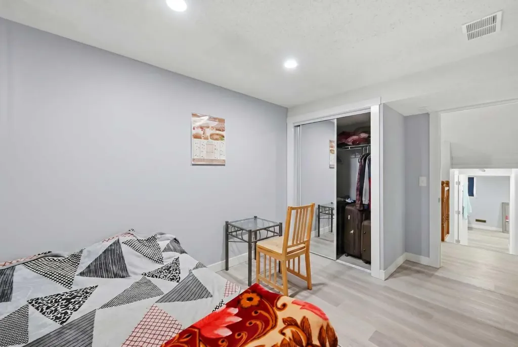 44 Castleridge Close NE Calgary AB T3J1Y9