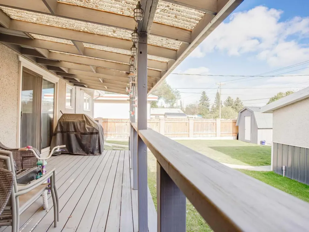 2710 9 Avenue N Lethbridge AB T1H 1J7