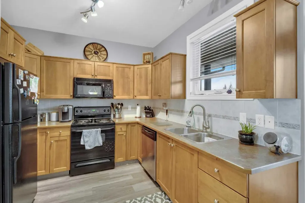 124 Kendrew Drive Red Deer AB T4P 3T8