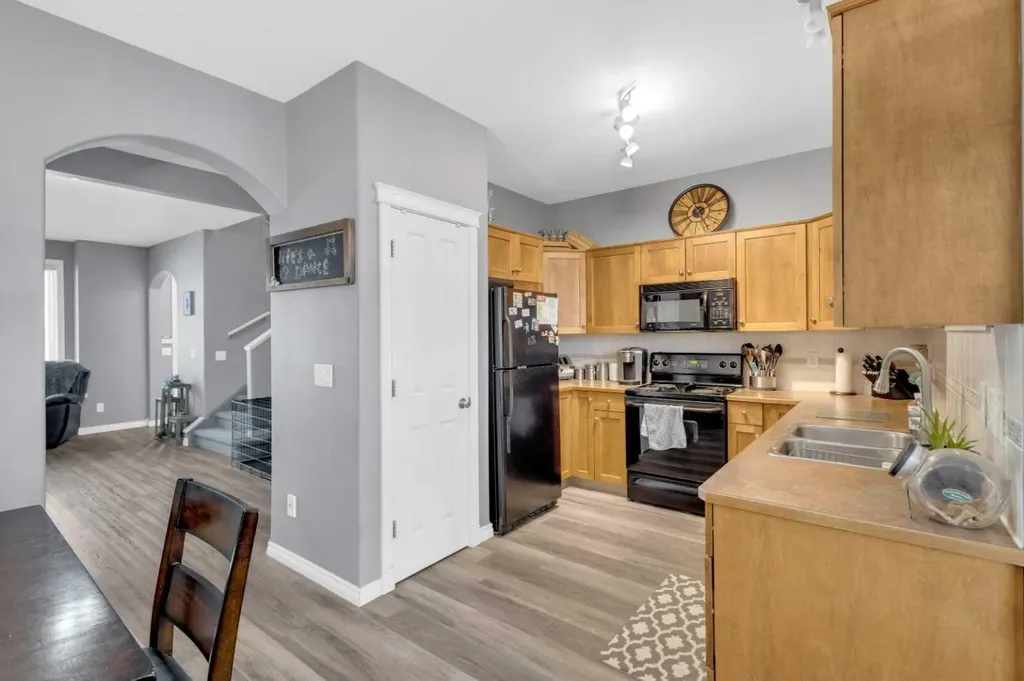 124 Kendrew Drive Red Deer AB T4P 3T8
