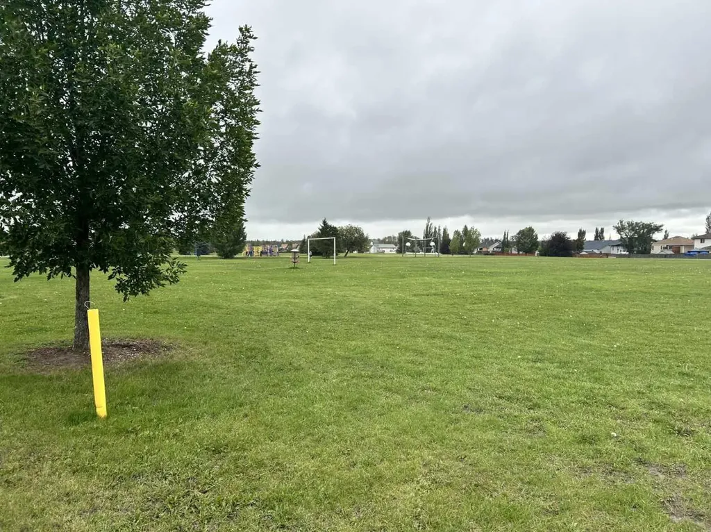 124 Kendrew Drive Red Deer AB T4P 3T8