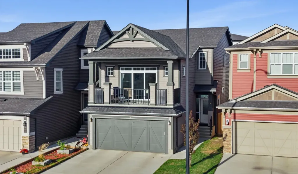 9 Sage Bluff Rise NW Calgary AB T3R0X5
