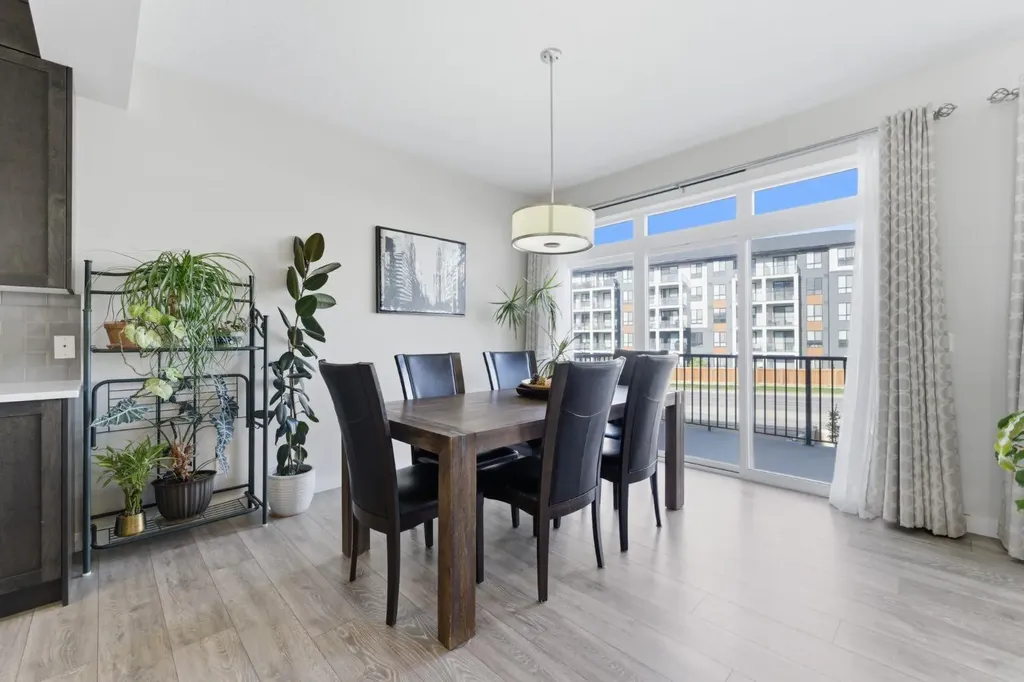 9 Sage Bluff Rise NW Calgary AB T3R0X5
