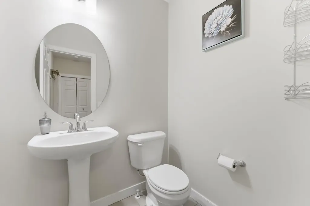 9 Sage Bluff Rise NW Calgary AB T3R0X5