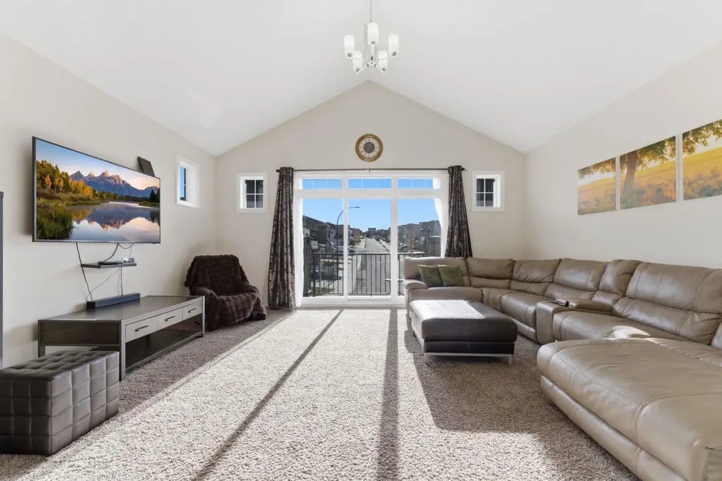 9 Sage Bluff Rise NW Calgary AB T3R0X5