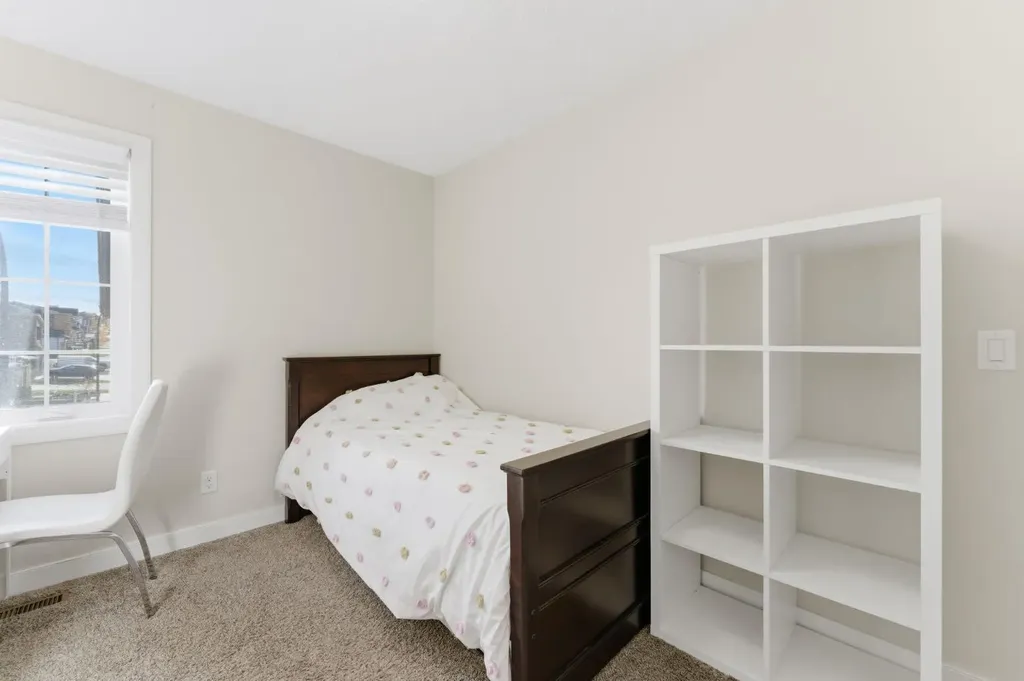 9 Sage Bluff Rise NW Calgary AB T3R0X5