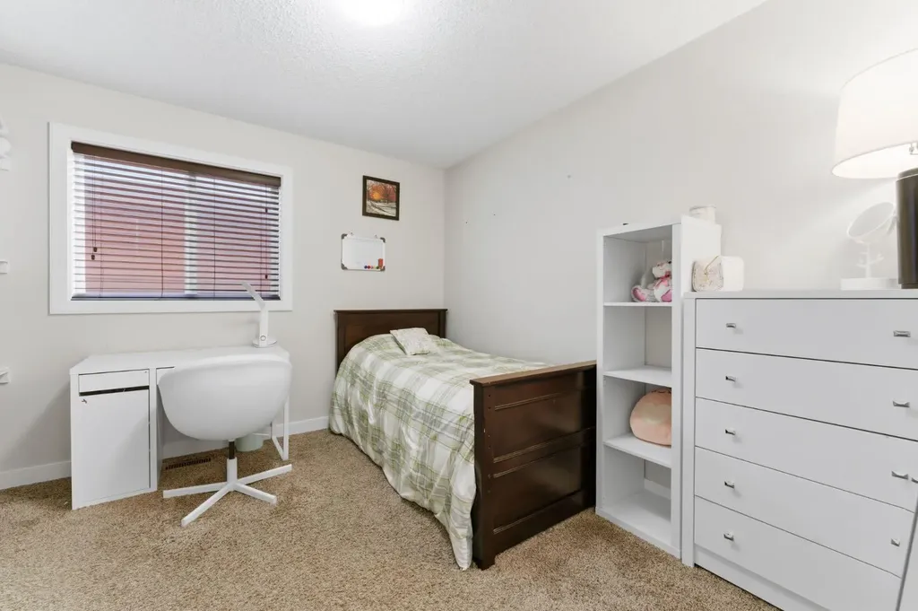 9 Sage Bluff Rise NW Calgary AB T3R0X5