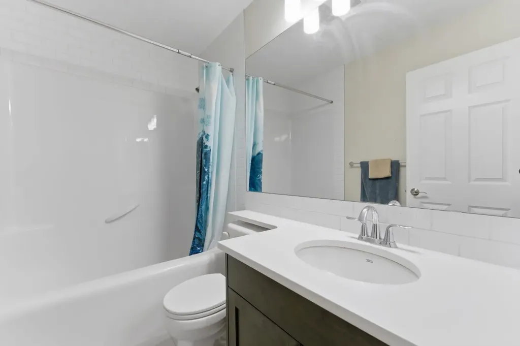 9 Sage Bluff Rise NW Calgary AB T3R0X5