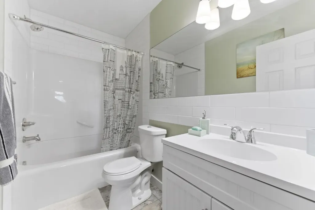 9 Sage Bluff Rise NW Calgary AB T3R0X5
