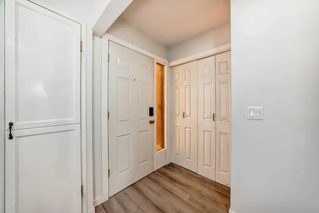 6501B Huntsbay Road NW Calgary AB T2K 5R3