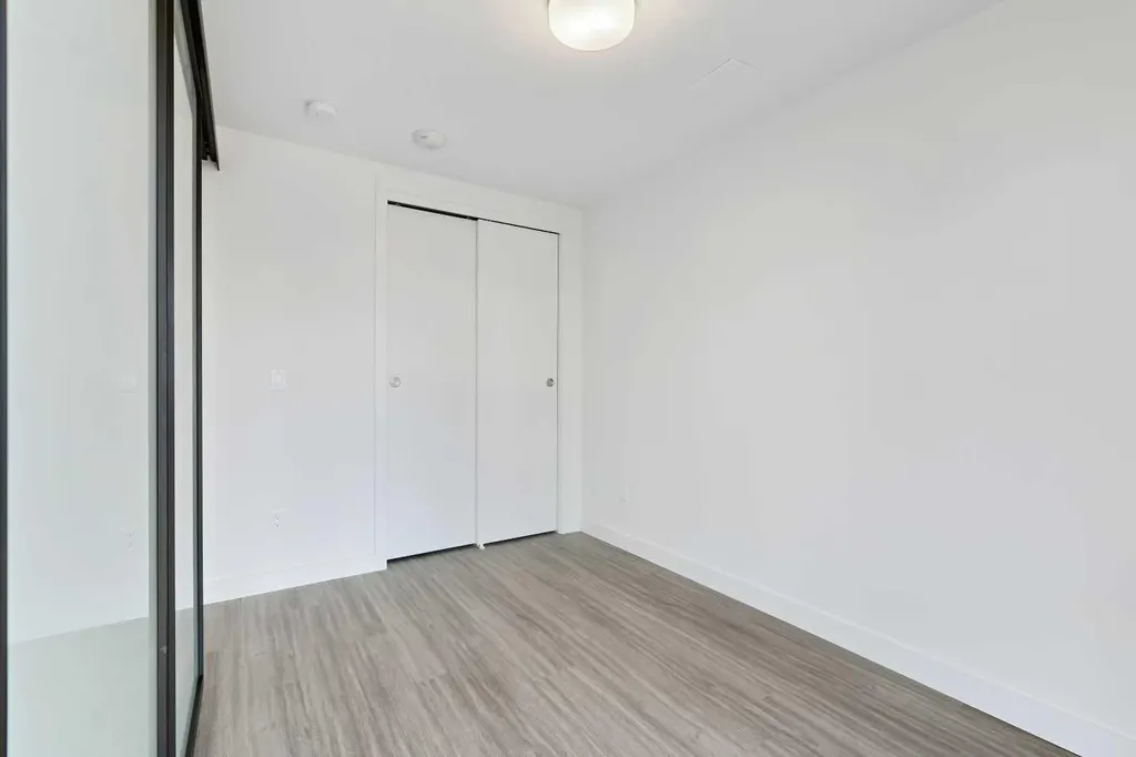 730 2 Avenue SW Calgary AB T2P 1R8