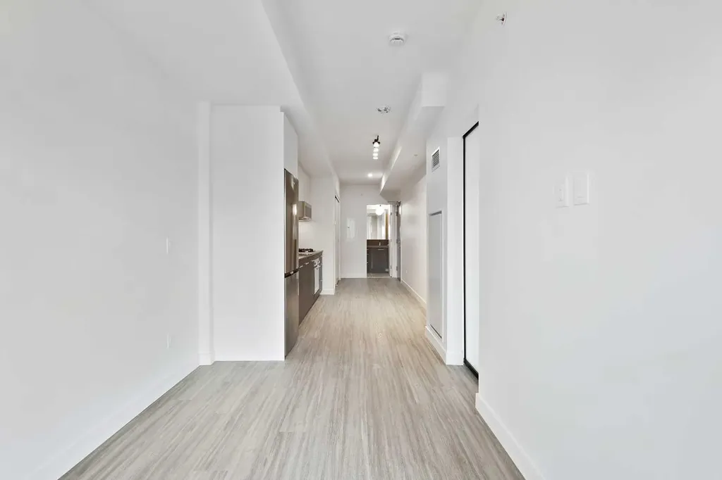730 2 Avenue SW Calgary AB T2P 1R8