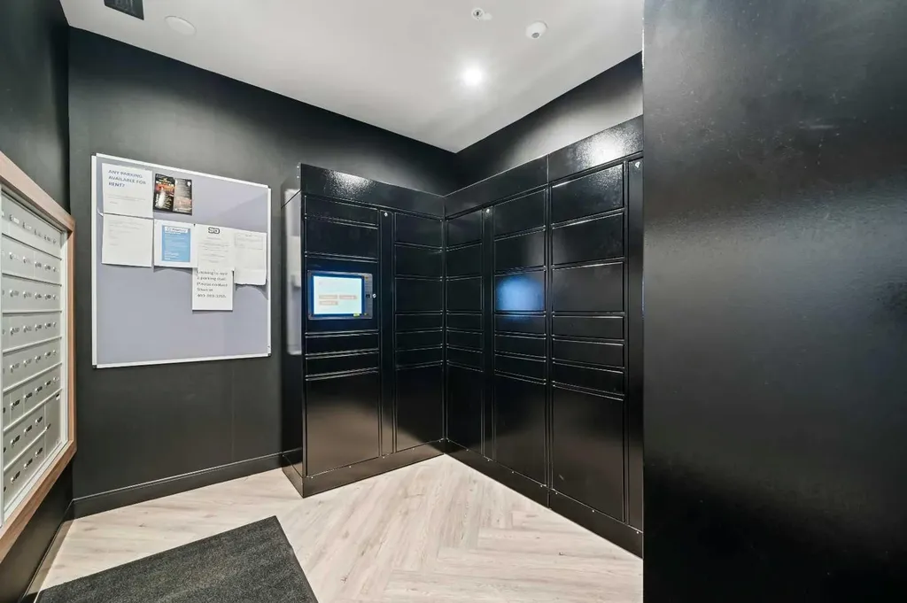 730 2 Avenue SW Calgary AB T2P 1R8