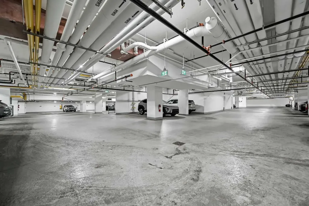 730 2 Avenue SW Calgary AB T2P 1R8