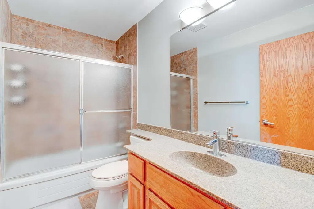 210 Hawkville Close NW Calgary AB T3G 3N6