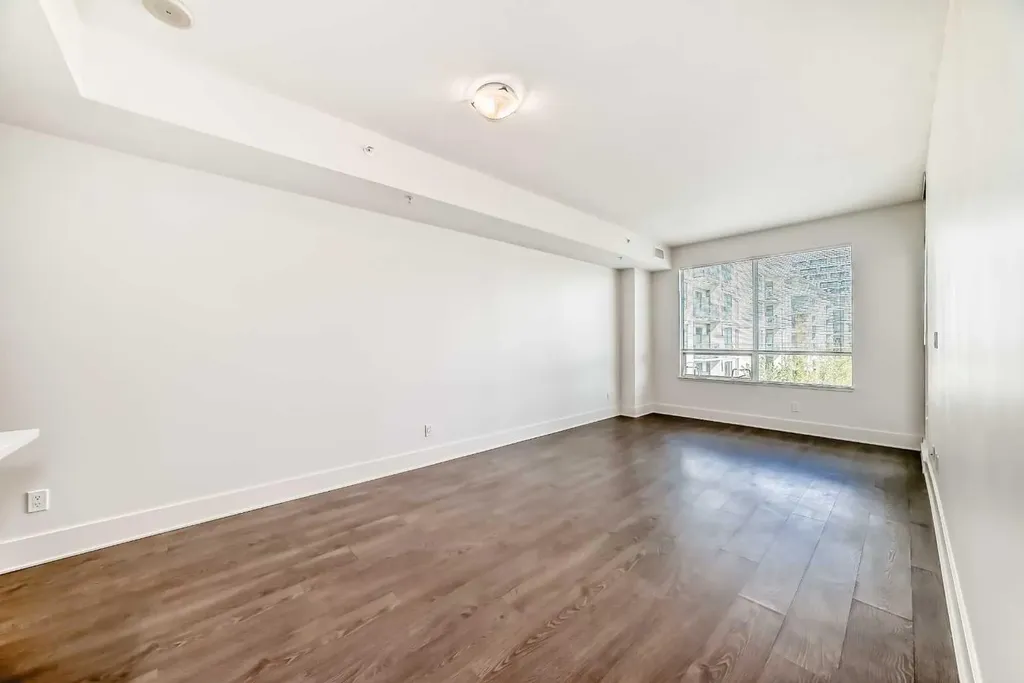 38 9 Street NE Calgary AB T2E7X9