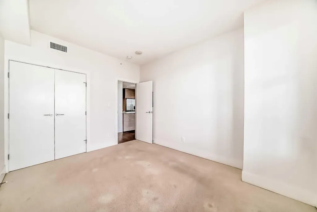 38 9 Street NE Calgary AB T2E7X9