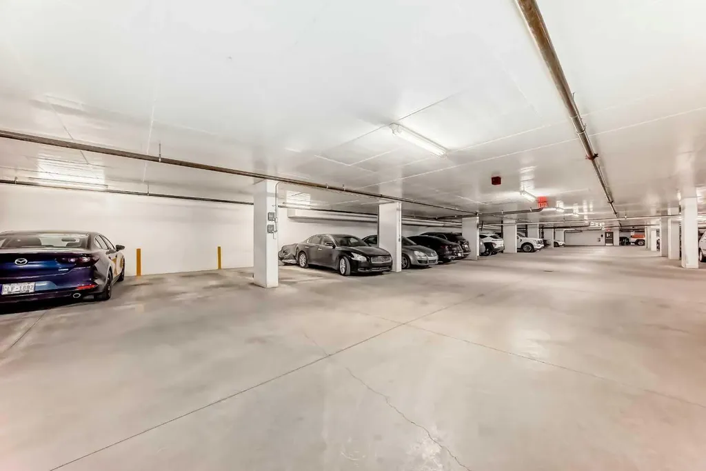 38 9 Street NE Calgary AB T2E7X9