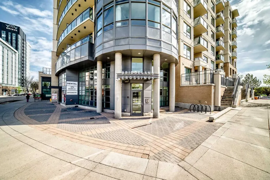 38 9 Street NE Calgary AB T2E7X9