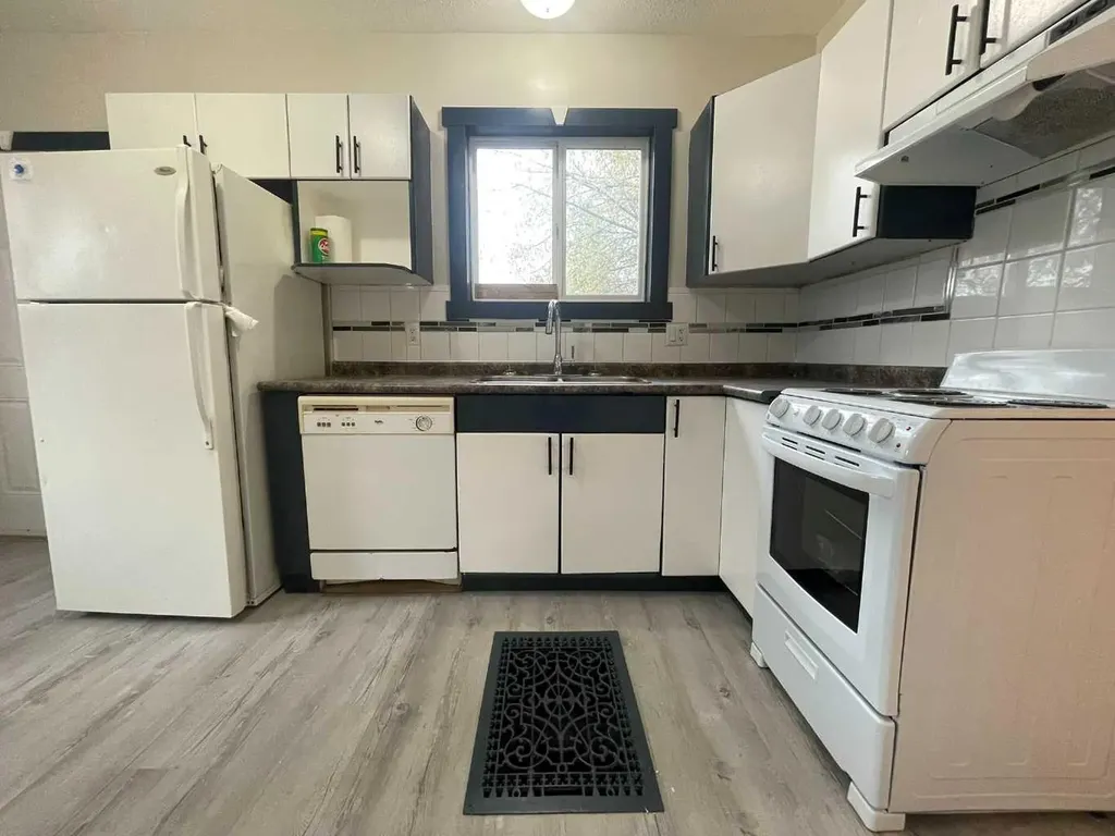 5009 54a Street Lloydminster AB T9V 0S2