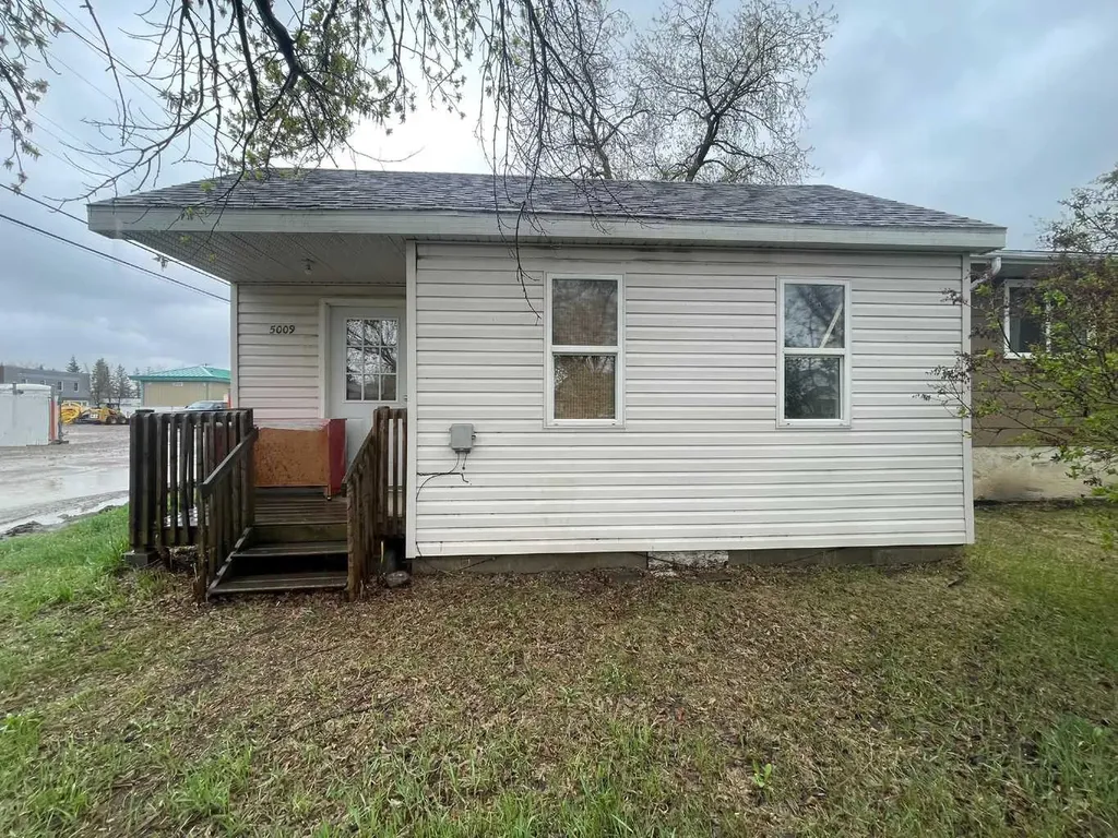 5009 54a Street Lloydminster AB T9V 0S2