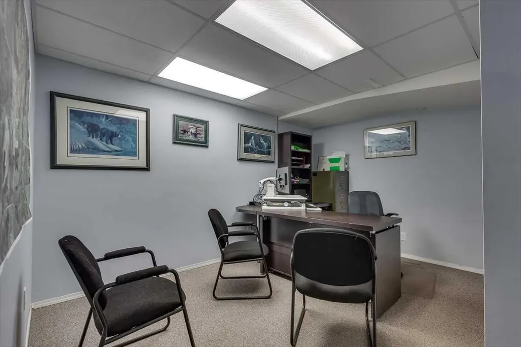 5023 51 Avenue Ponoka AB T4J 1S1