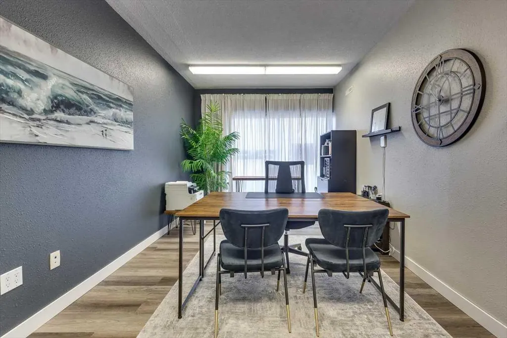 5023 51 Avenue Ponoka AB T4J 1S1