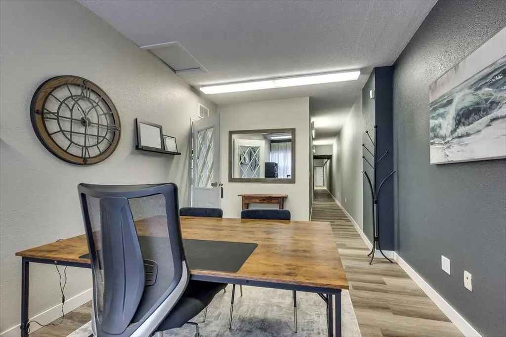 5023 51 Avenue Ponoka AB T4J 1S1