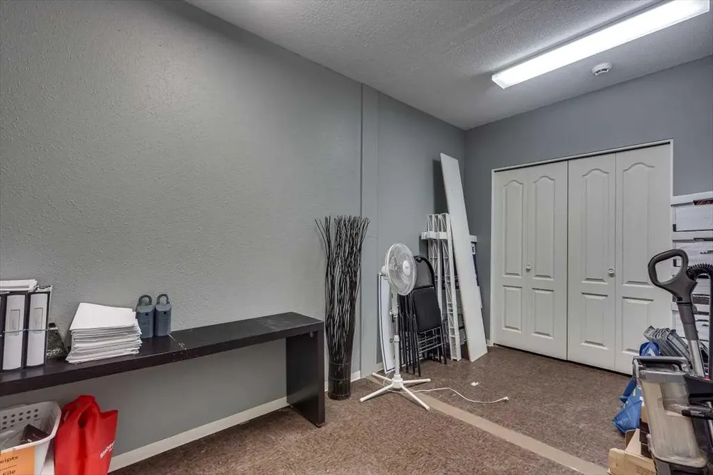 5023 51 Avenue Ponoka AB T4J 1S1